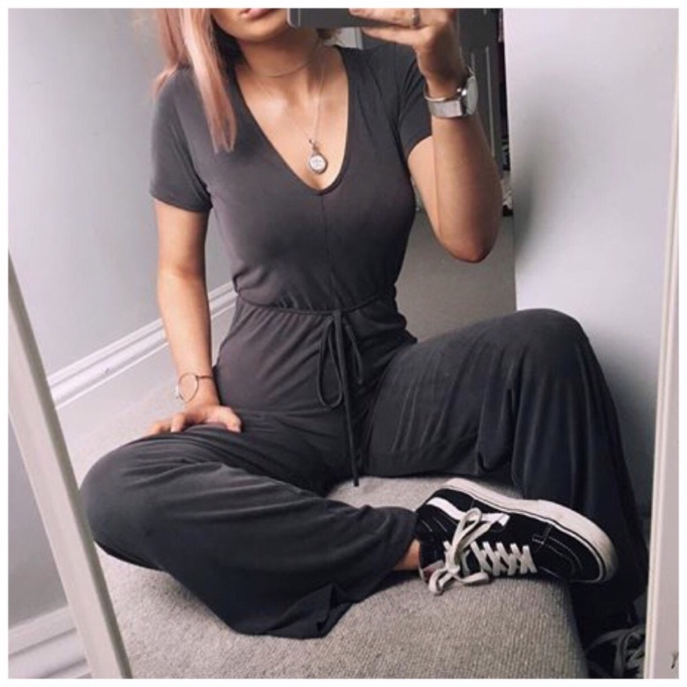CLEARANCE {LAST1} ‘Briel’ Soft Navy Jumpsuit - Picture 2 of 4